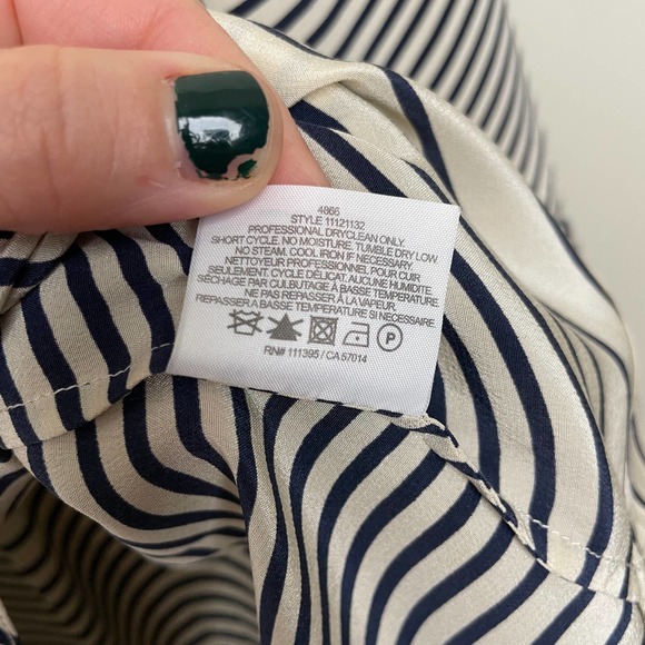 Tory Burch Silk Iriana Pretty Stripped Blouse V-Neck 3/4 Sleeve Blue Cream 6 - Picture 5 of 8